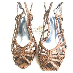 Calvin Klein Slingback. New! Neutral Metallic.